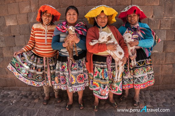 Mujeres Perú A Travel.jpg